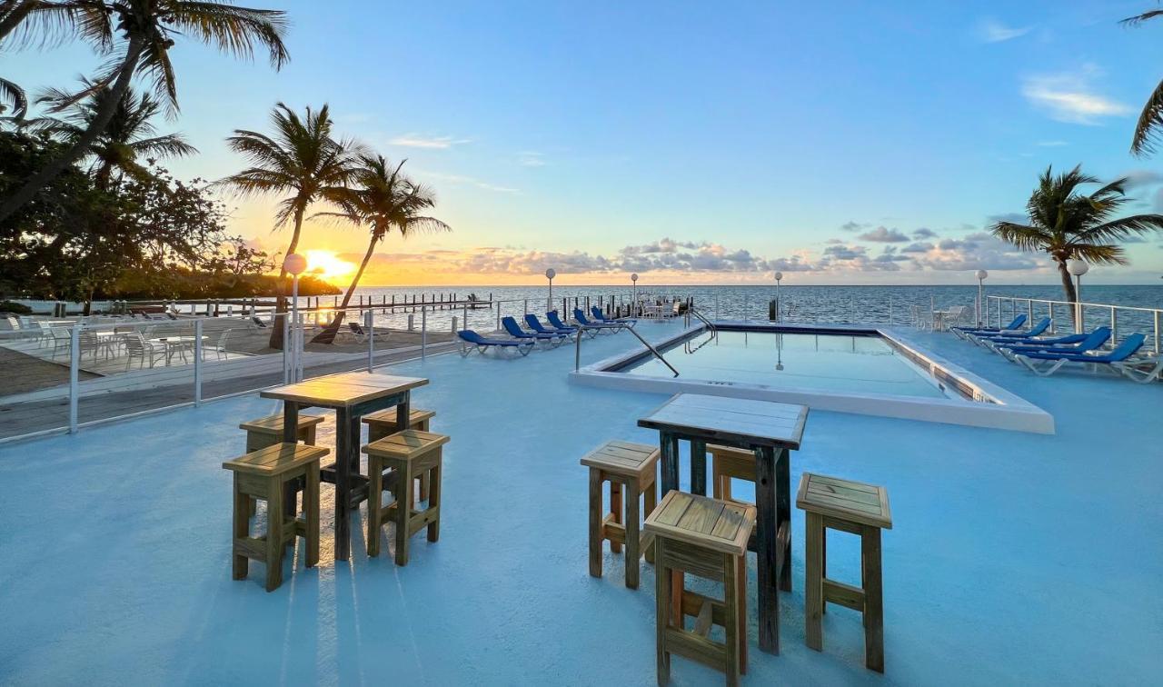 Pines & Palms Resort Islamorada Exterior photo