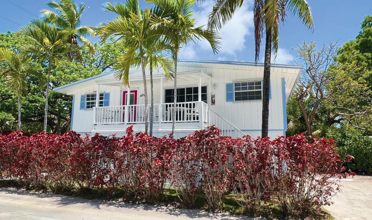 Pines & Palms Resort Islamorada Exterior photo